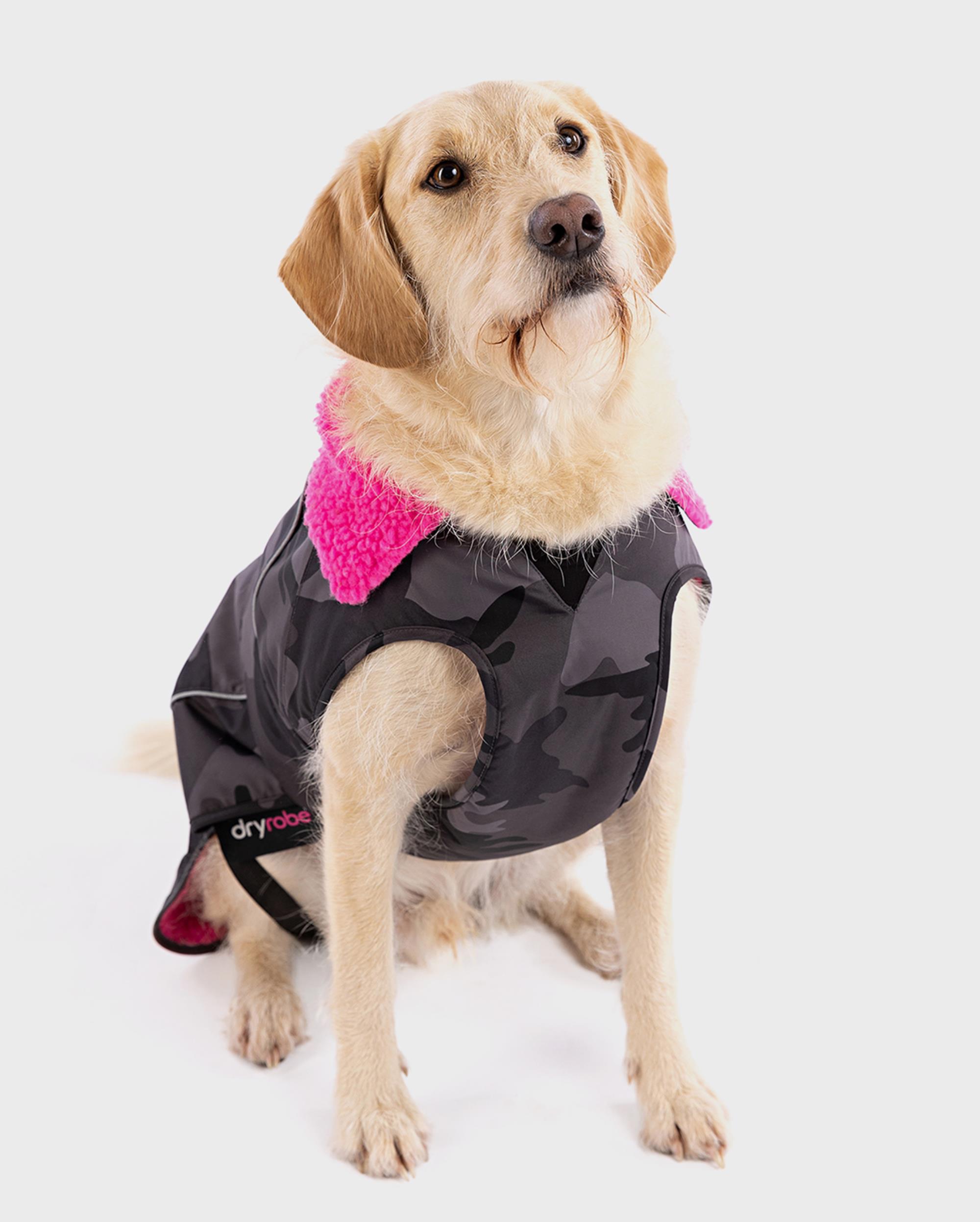 DRYROBE Dog Coat Hundemantel Schwarz Camo Pink S wetterfest und wasserdicht mit Fleece-Futter